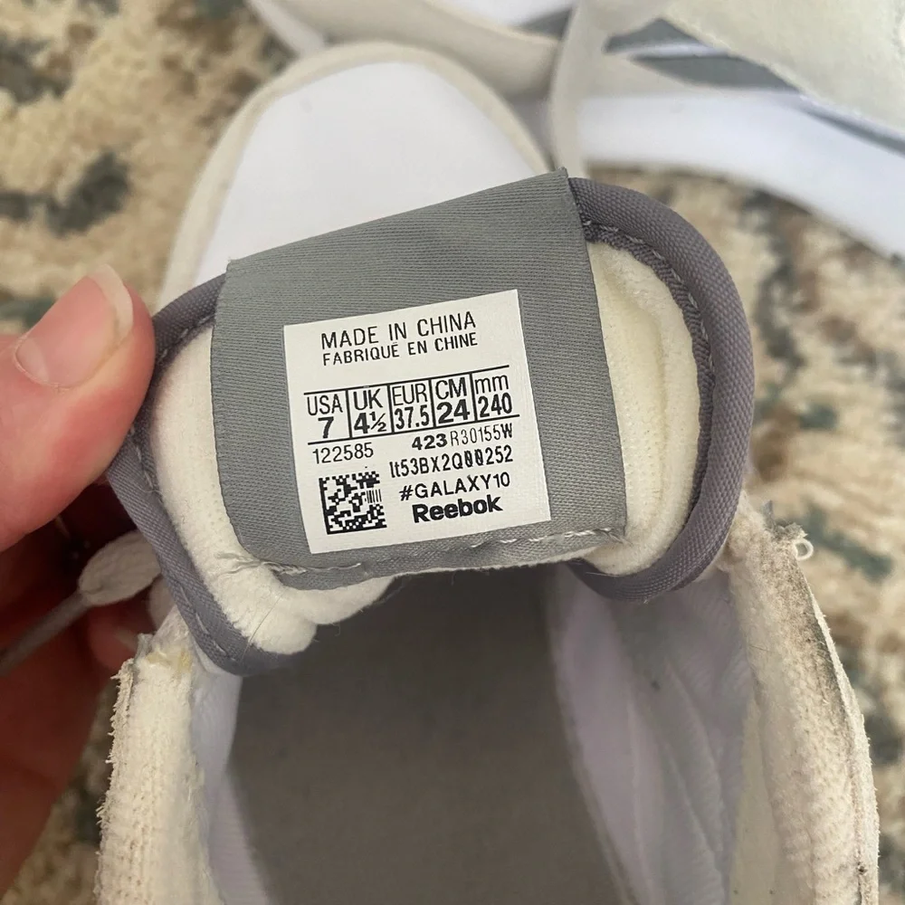 Reebok White and Gray Sneakers - Picture 4 of 7